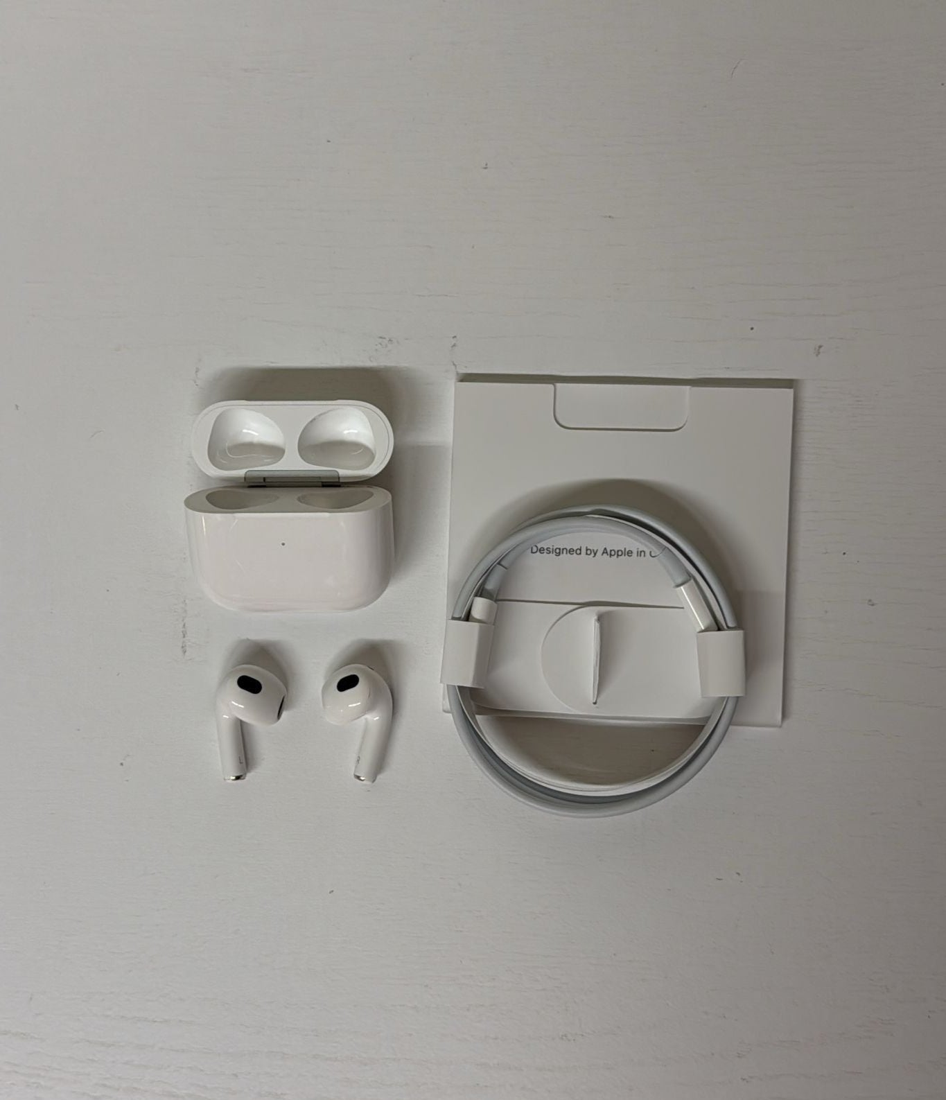 Apple AirPods (3rd Generation) with Magsafe Charging Case