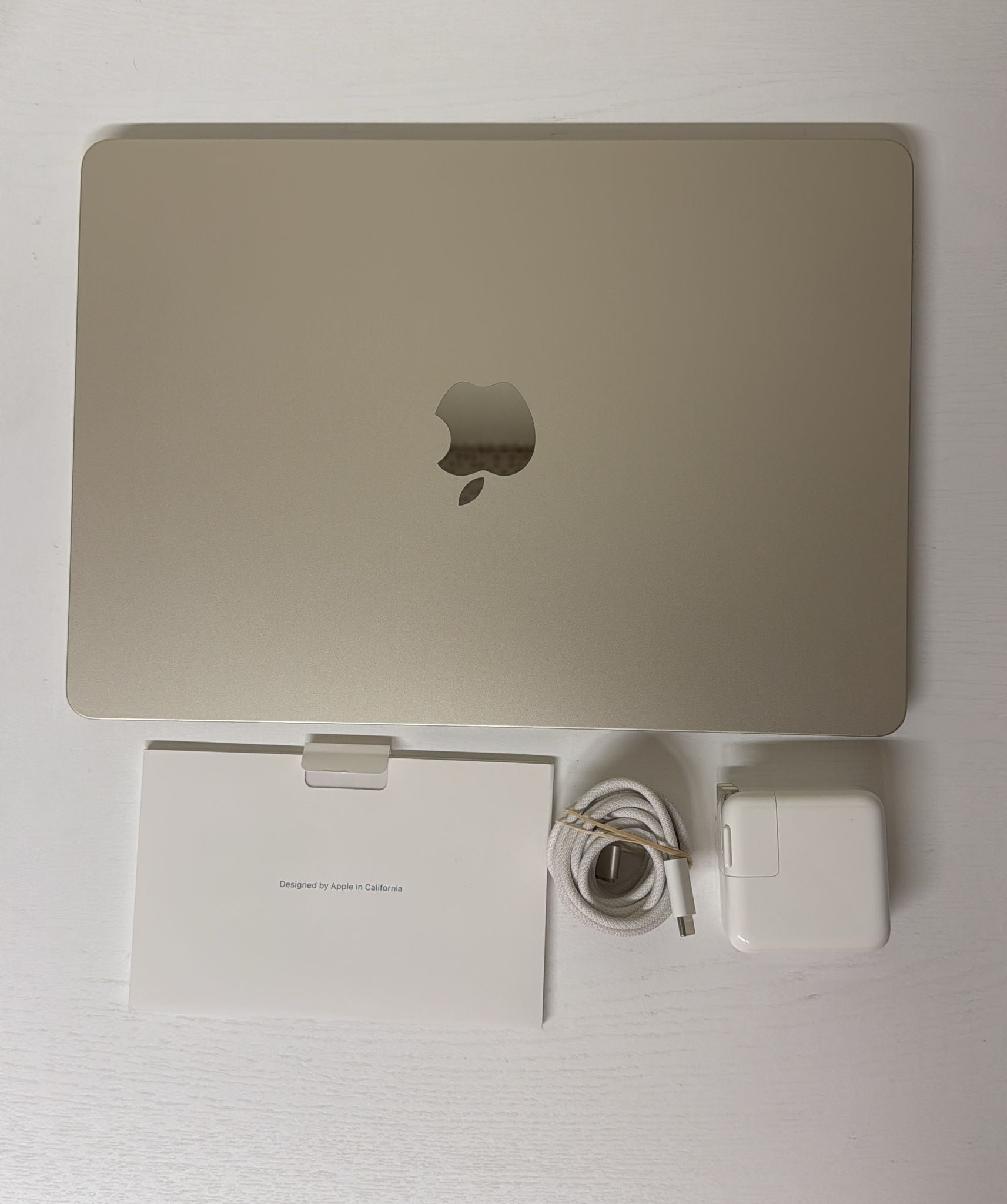 Apple MacBook Air M3 13" (Lightly Used)