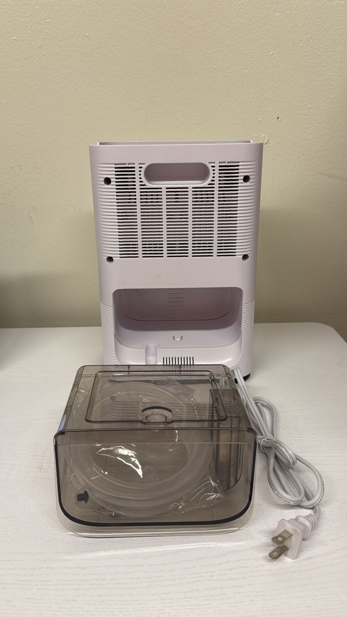 Dehumidifier for Home: 50 OZ Water Tank (850 sq. ft) (Brand New)