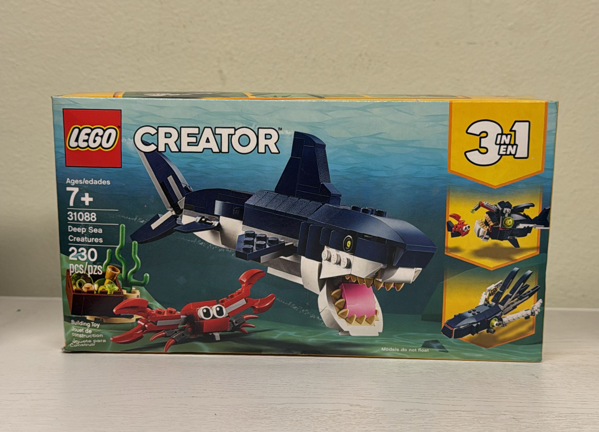 LEGO Creator 3-in-1 Deep Sea Creatures Shark Toy Set (31088)