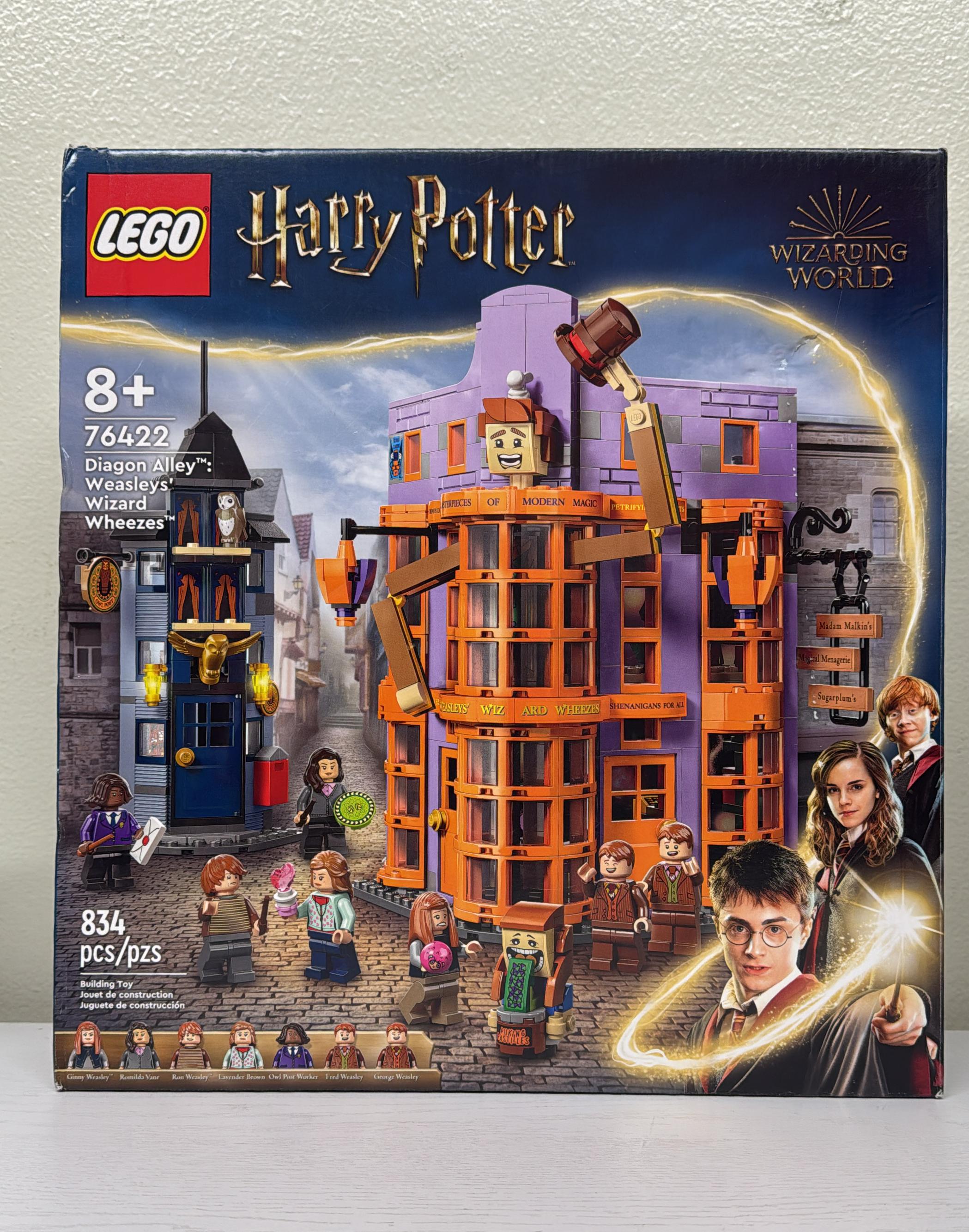 LEGO Harry Potter Diagon Alley: Weasleys' Wizard Wheezes (76422)