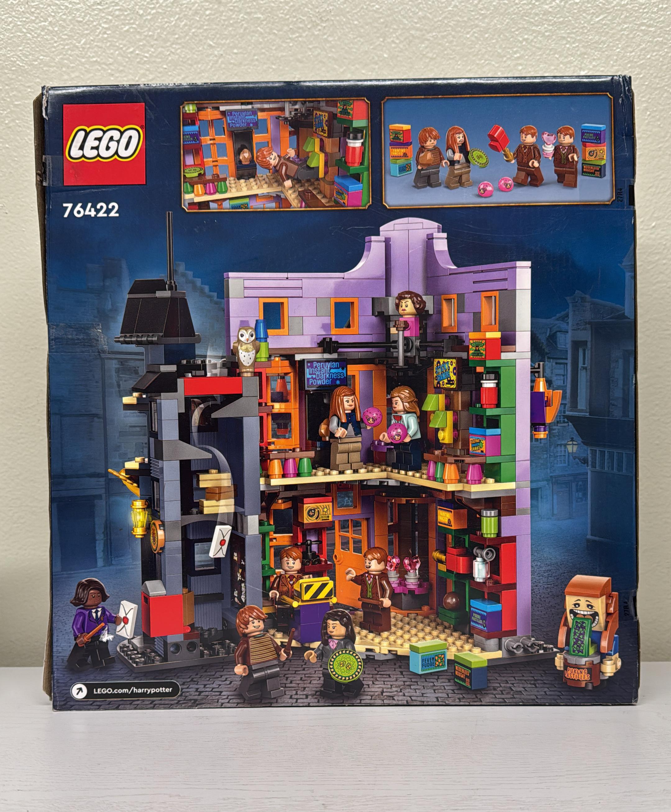 LEGO Harry Potter Diagon Alley: Weasleys' Wizard Wheezes (76422)