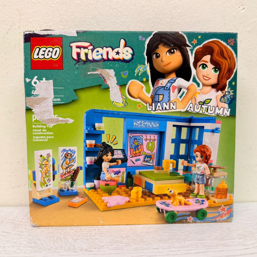 LEGO Friends Liann’s Room 41739 – Art-Themed Bedroom Playset with Liann & Autumn Mini-Dolls – Brand New