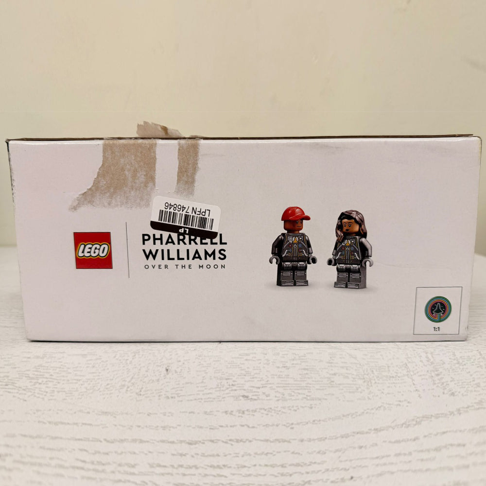 LEGO® Icons 10391 Over the Moon with Pharrell Williams – 966 pcs (Brand New)