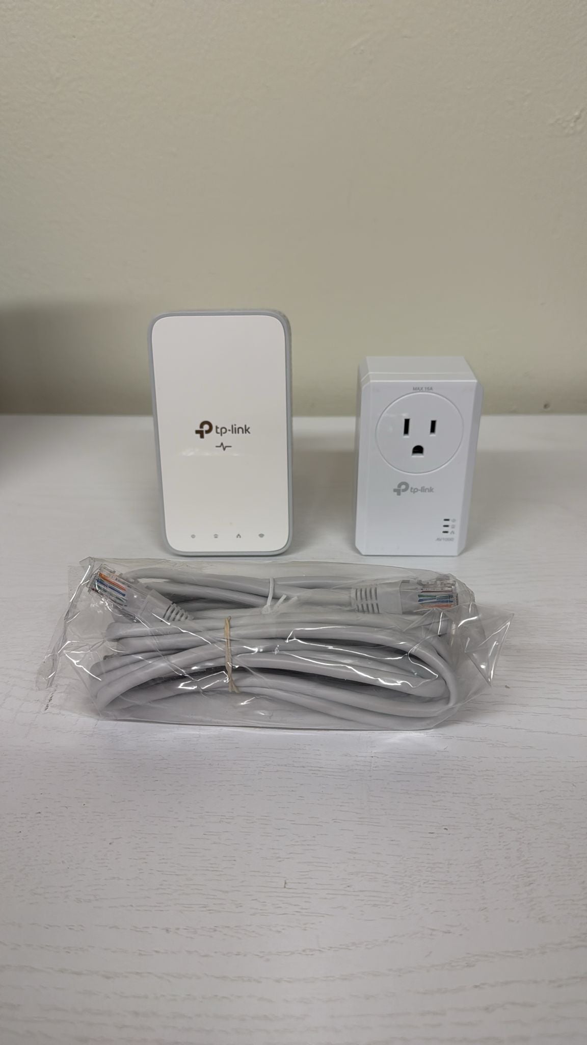 TP-Link Powerline Wi-Fi Extender (TL-WPA7617KIT) (Brand New)