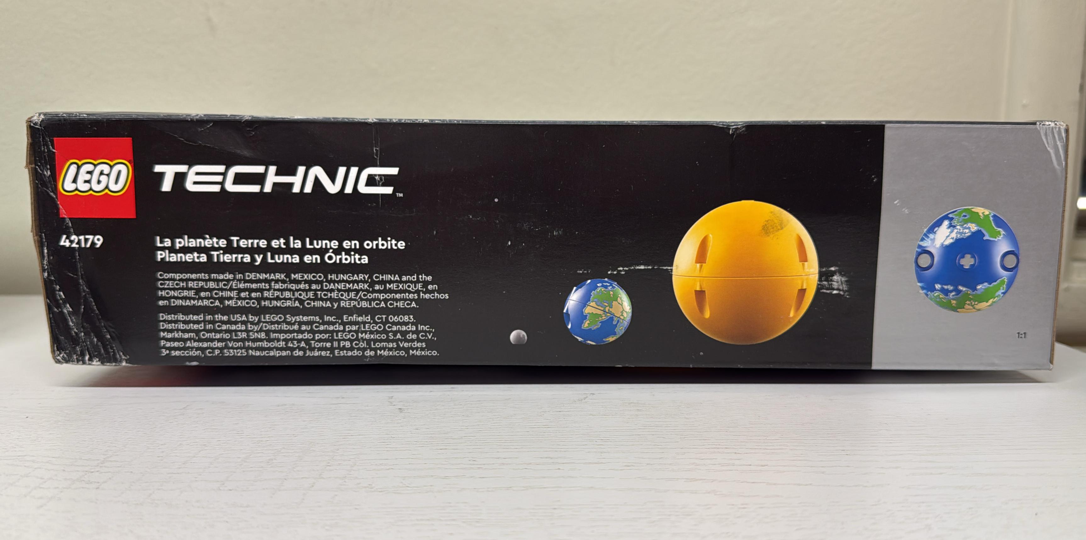 LEGO Technic Planet Earth and Moon in Orbit Space Toys Set (42179) (Brand New)