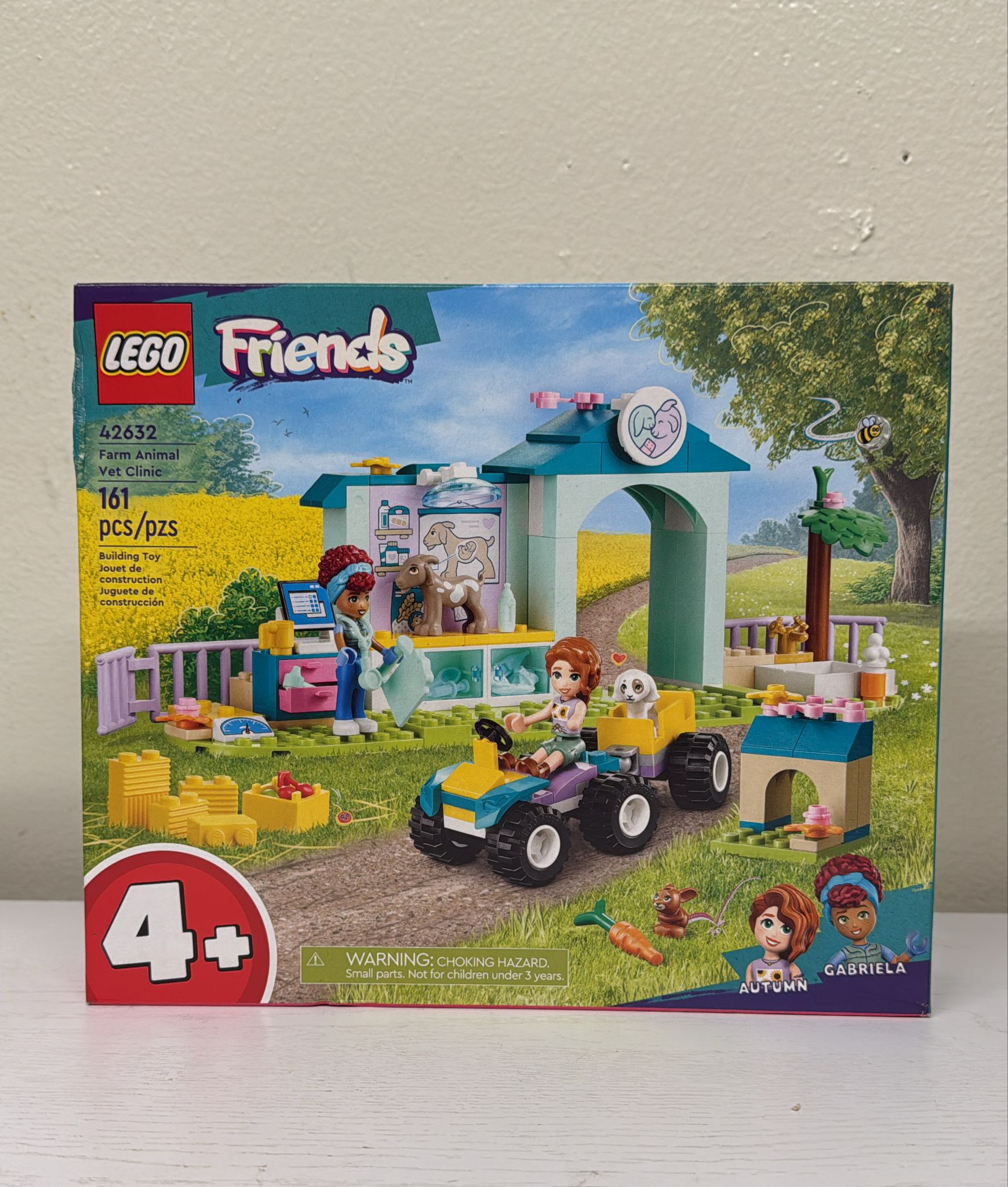 LEGO Friends Farm Animal Vet Clinic Pretend Play Toy (42632) (Brand New)