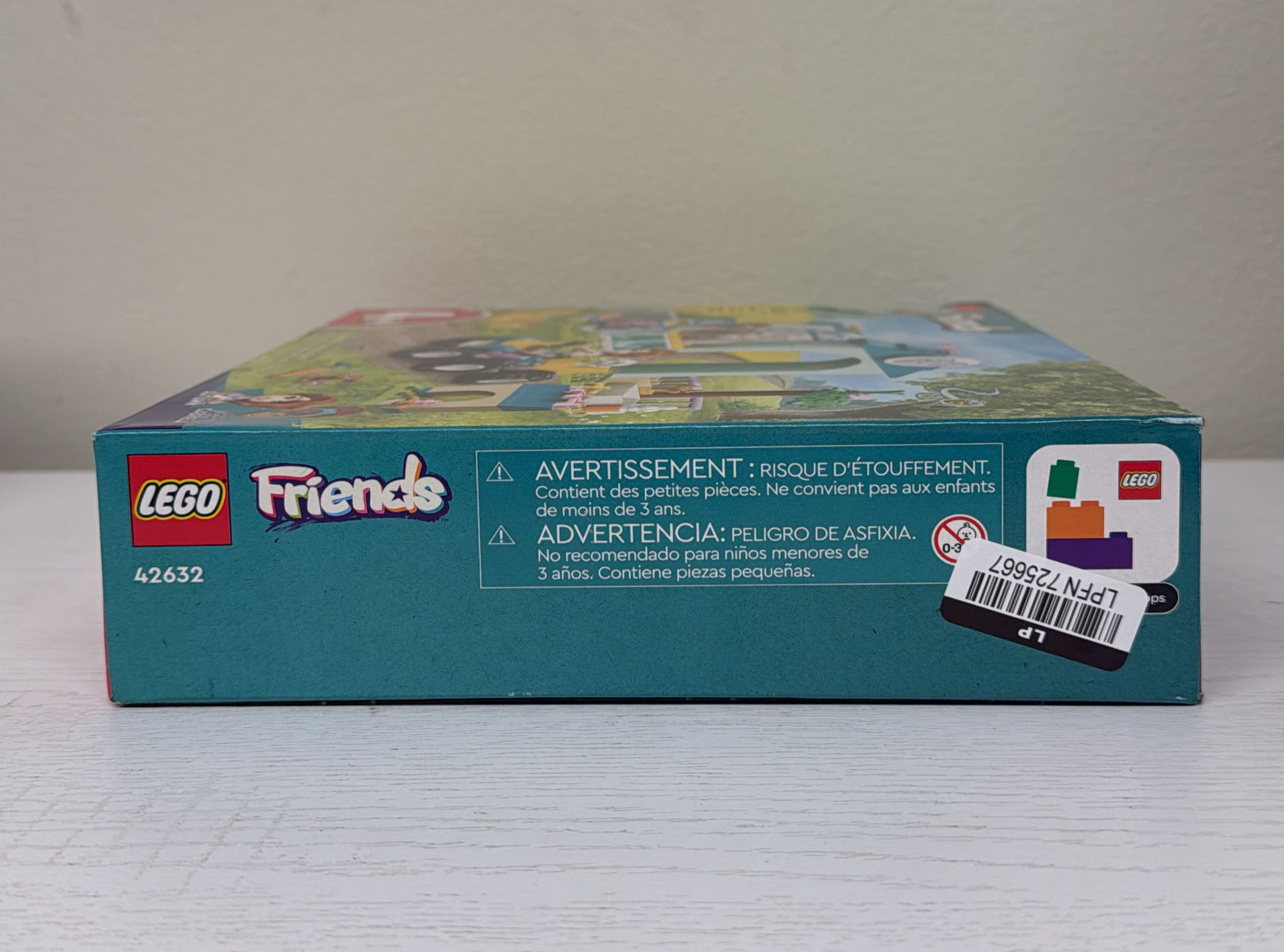 LEGO Friends Farm Animal Vet Clinic Pretend Play Toy (42632) (Brand New)