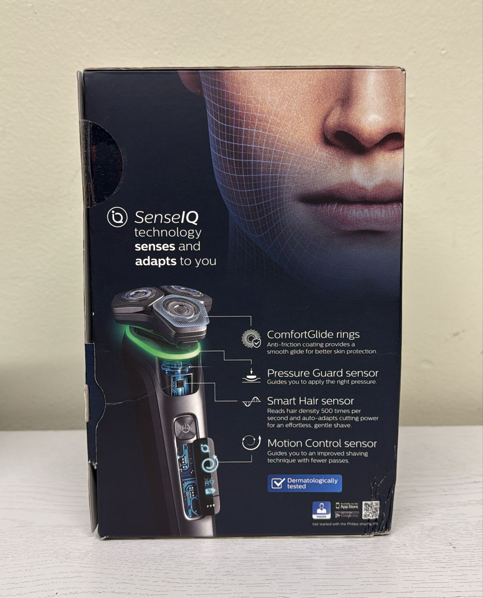 Philips Norelco Shaver Series 9000 – Wet &amp; Dry Electric Shaver with Lift &amp; Cut Shaving System