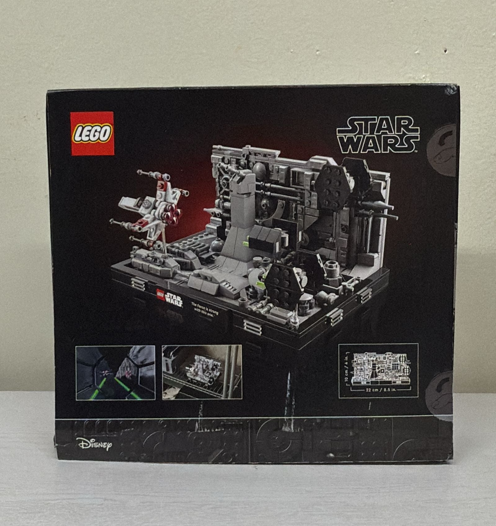 LEGO Star Wars Death Star™ Trench Run Diorama (75329)