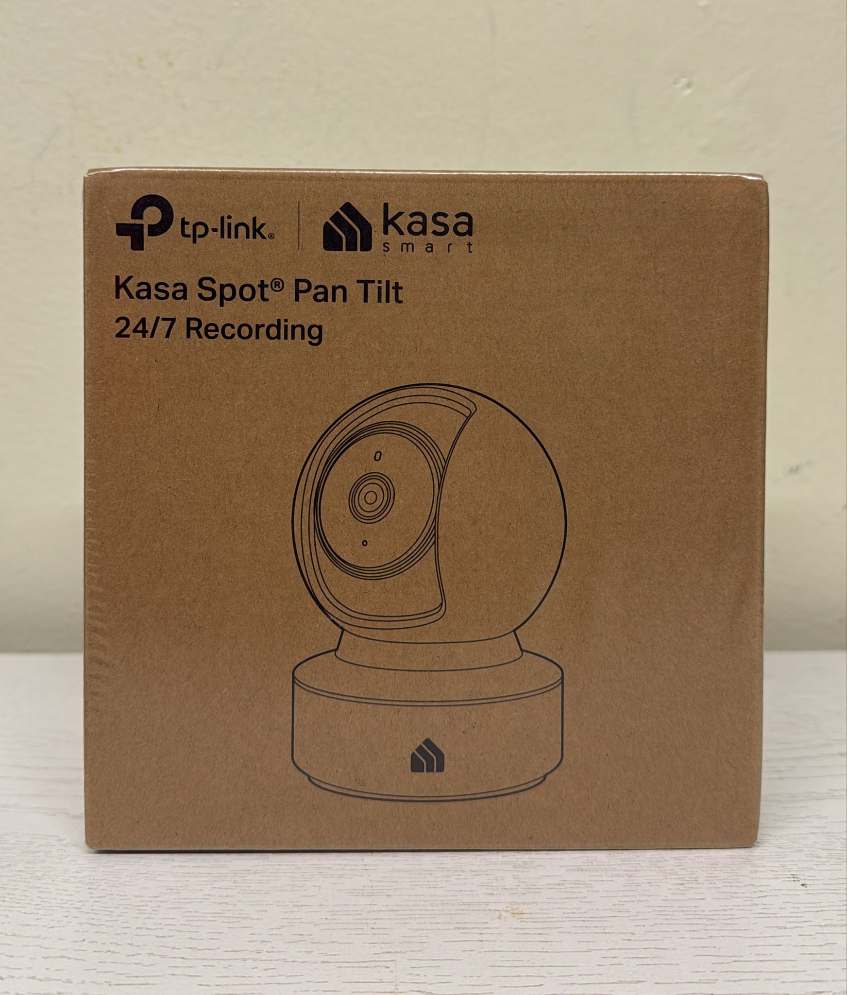 Kasa Indoor Pan/Tilt Smart Security Camera - 1080p HD Dog Camera (EC70)