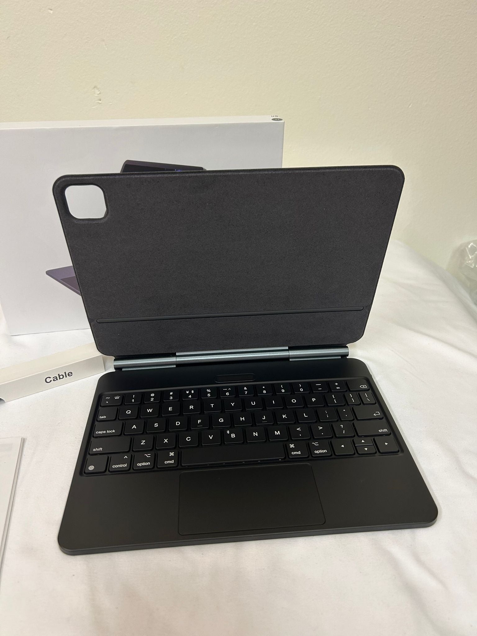 BOBOLEE Magic Keyboard Case for iPad