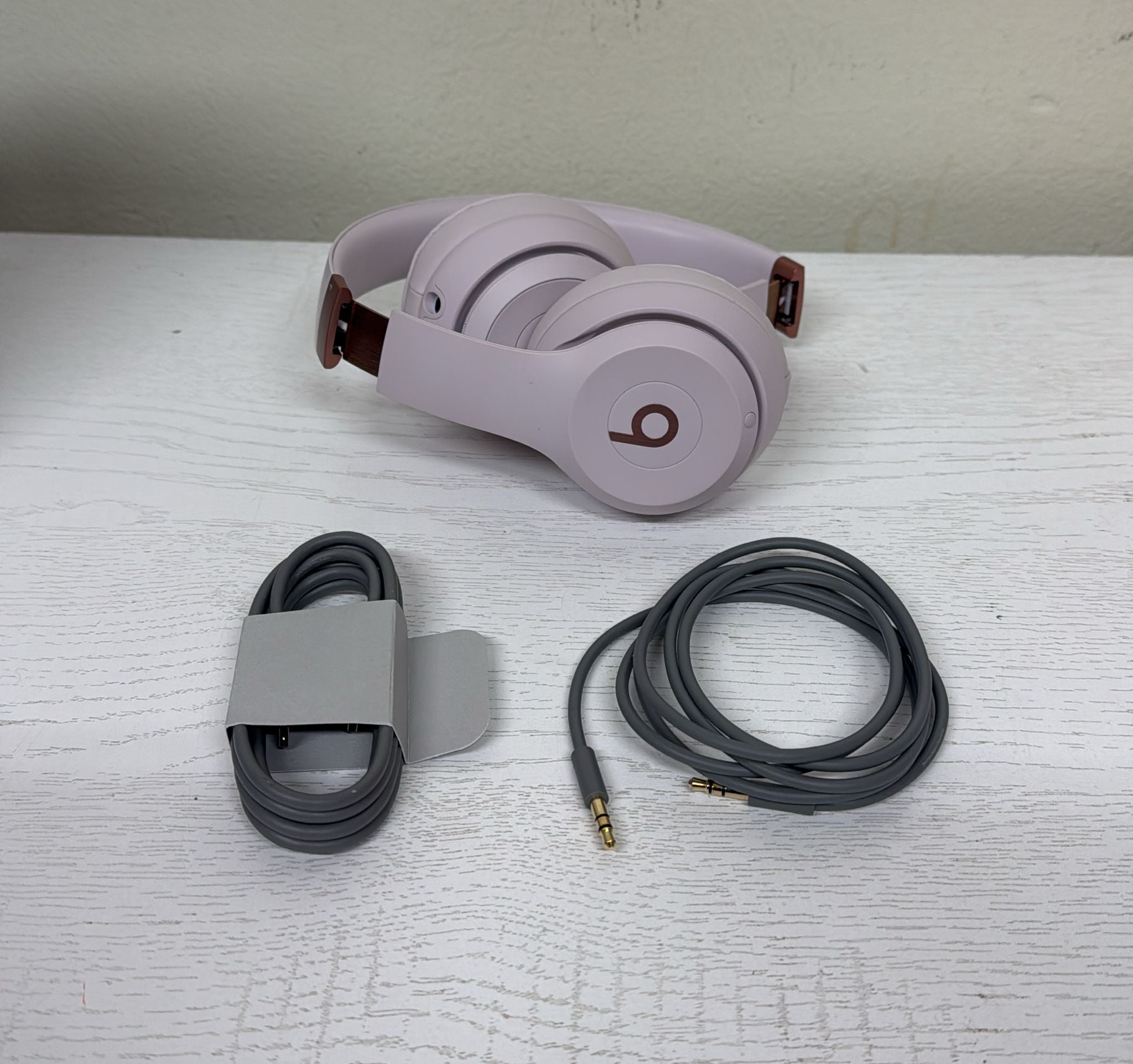 Beats Solo 4 - Wireless Bluetooth On-Ear Headphones