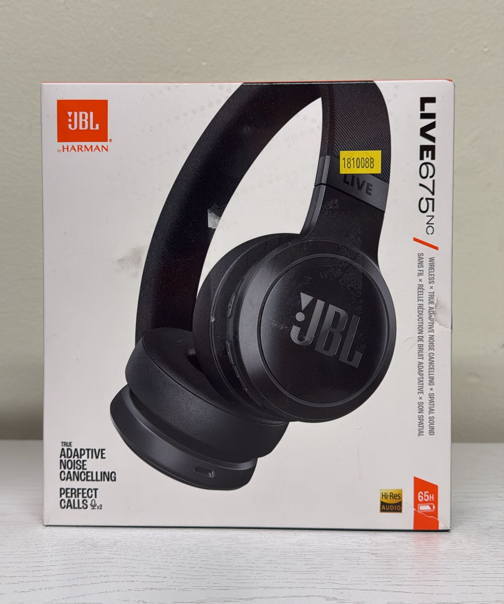 JBL Live 675NC - Wireless On-Ear Headphones with Adaptive Noise Cancelling