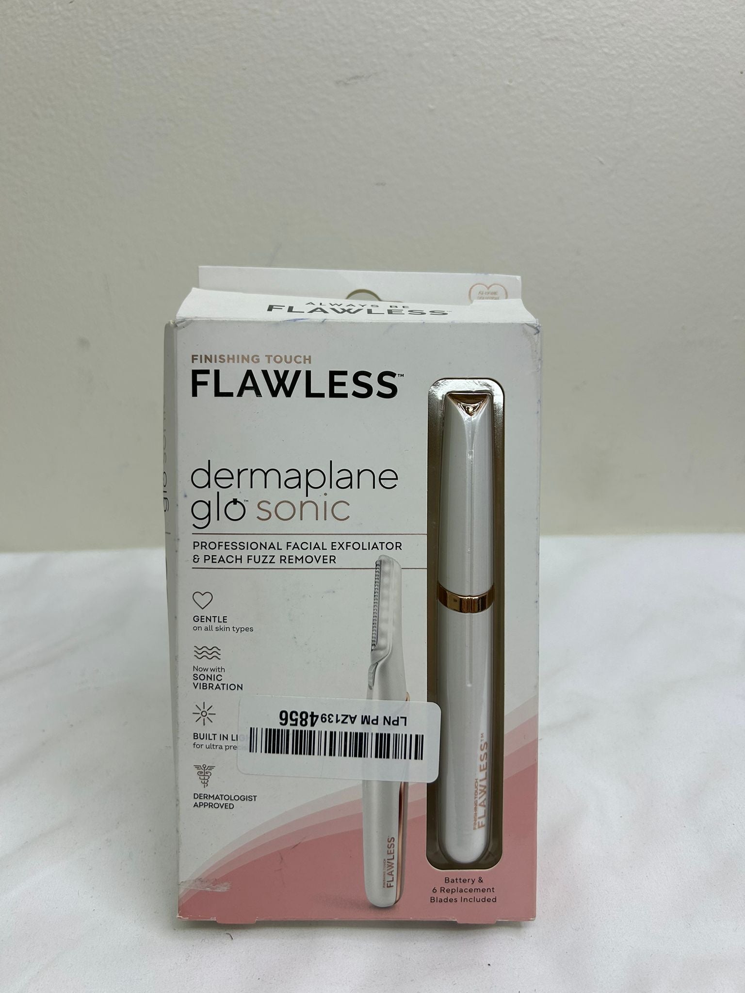 Flawless Dermaplane Glo Sonic Facial Exfoliator