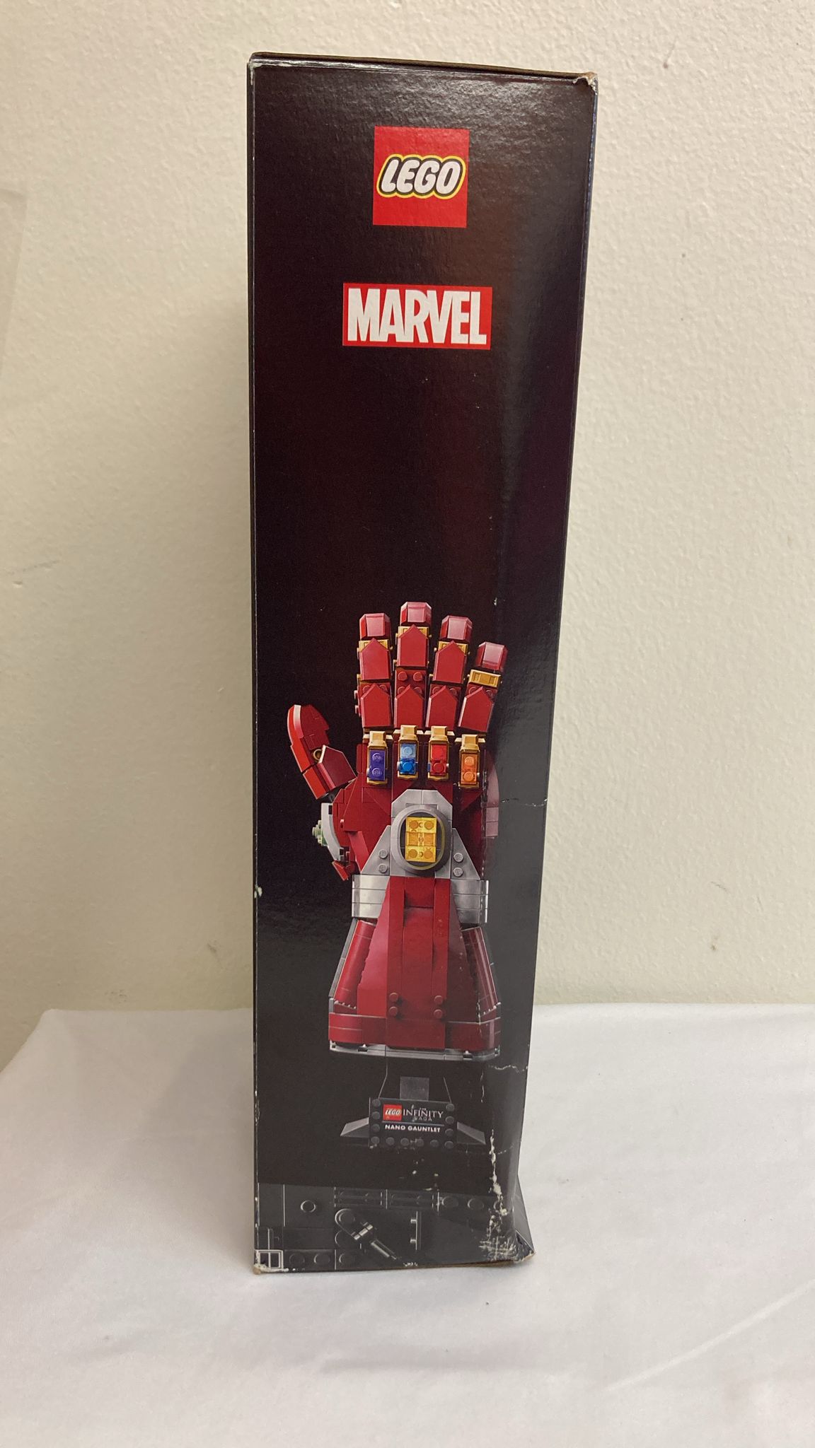 LEGO Marvel The Nano Gauntlet (76223)