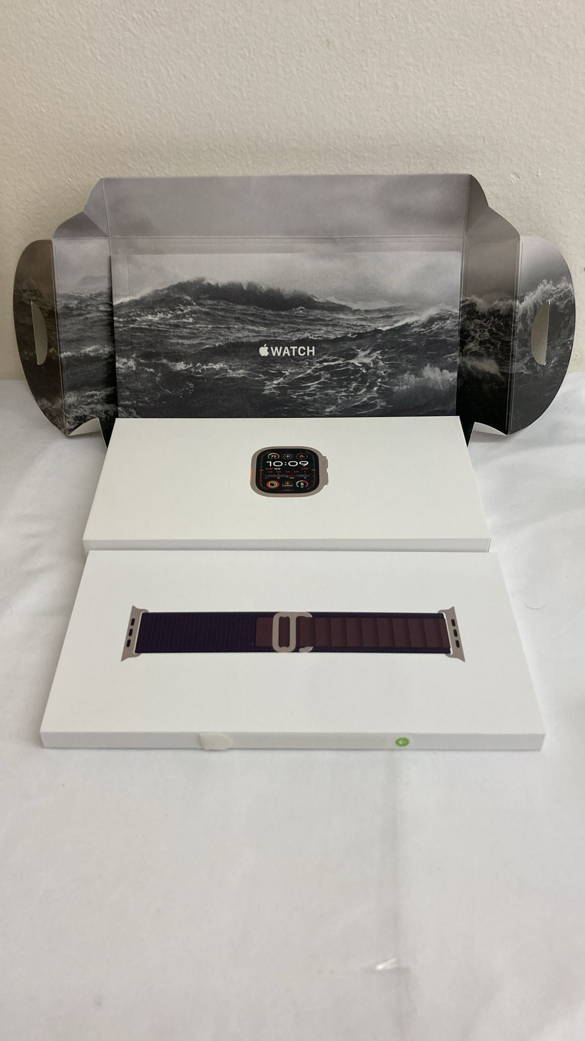 Apple Watch Ultra 2 GPS + Cellular (49mm) – Titanium Case with Indigo Alpine Loop