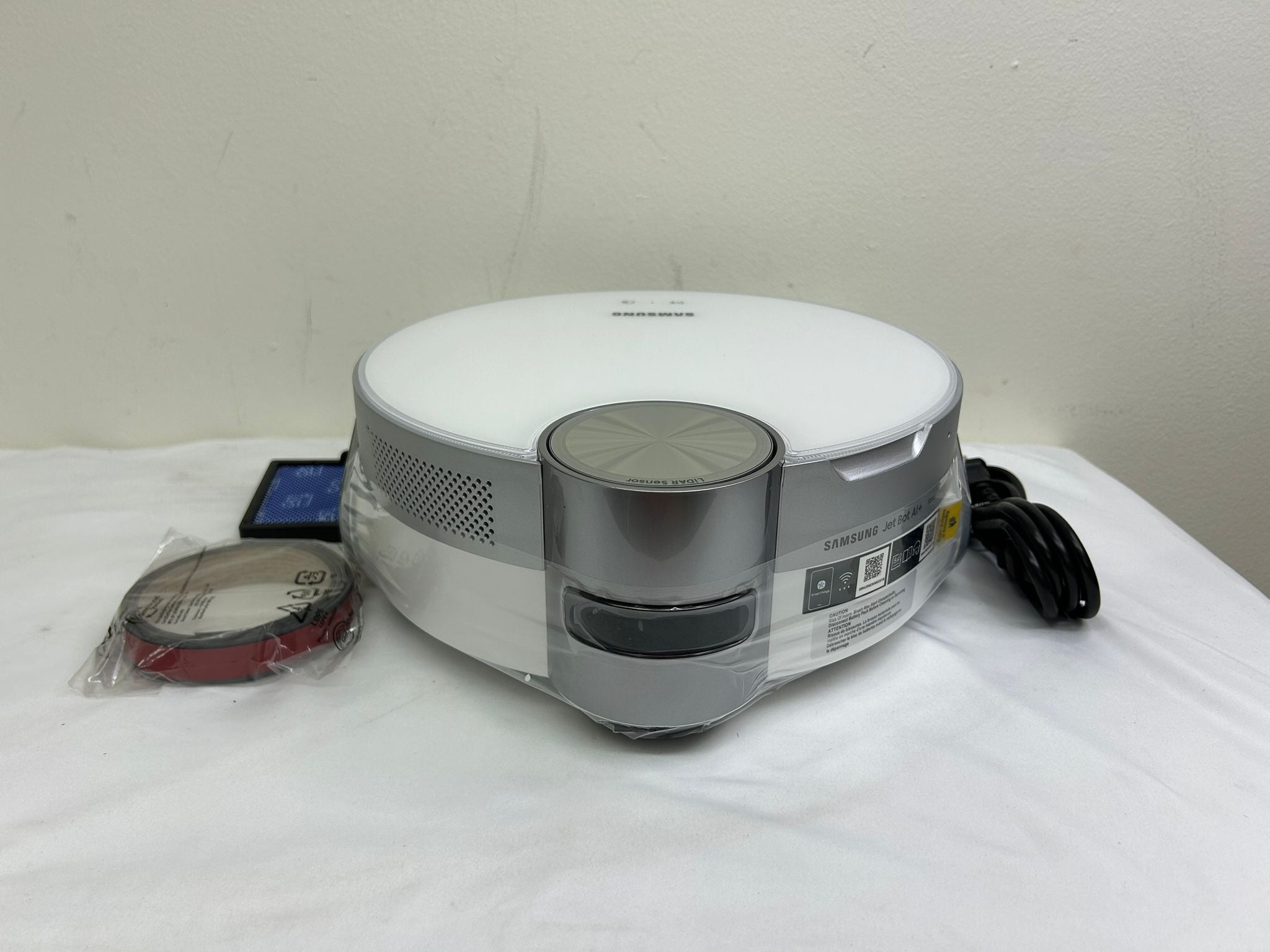 SAMSUNG Jet Bot AI+ Robot Vacuum Cleaner w/Object Recognition &amp; Clean Station