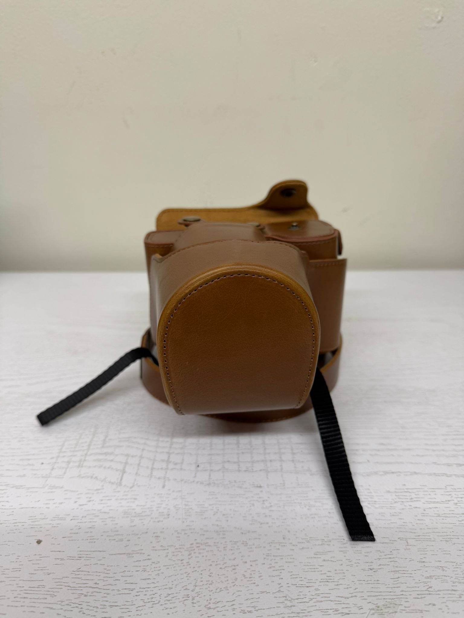 MegaGear Leather Camera Case (Brand New)