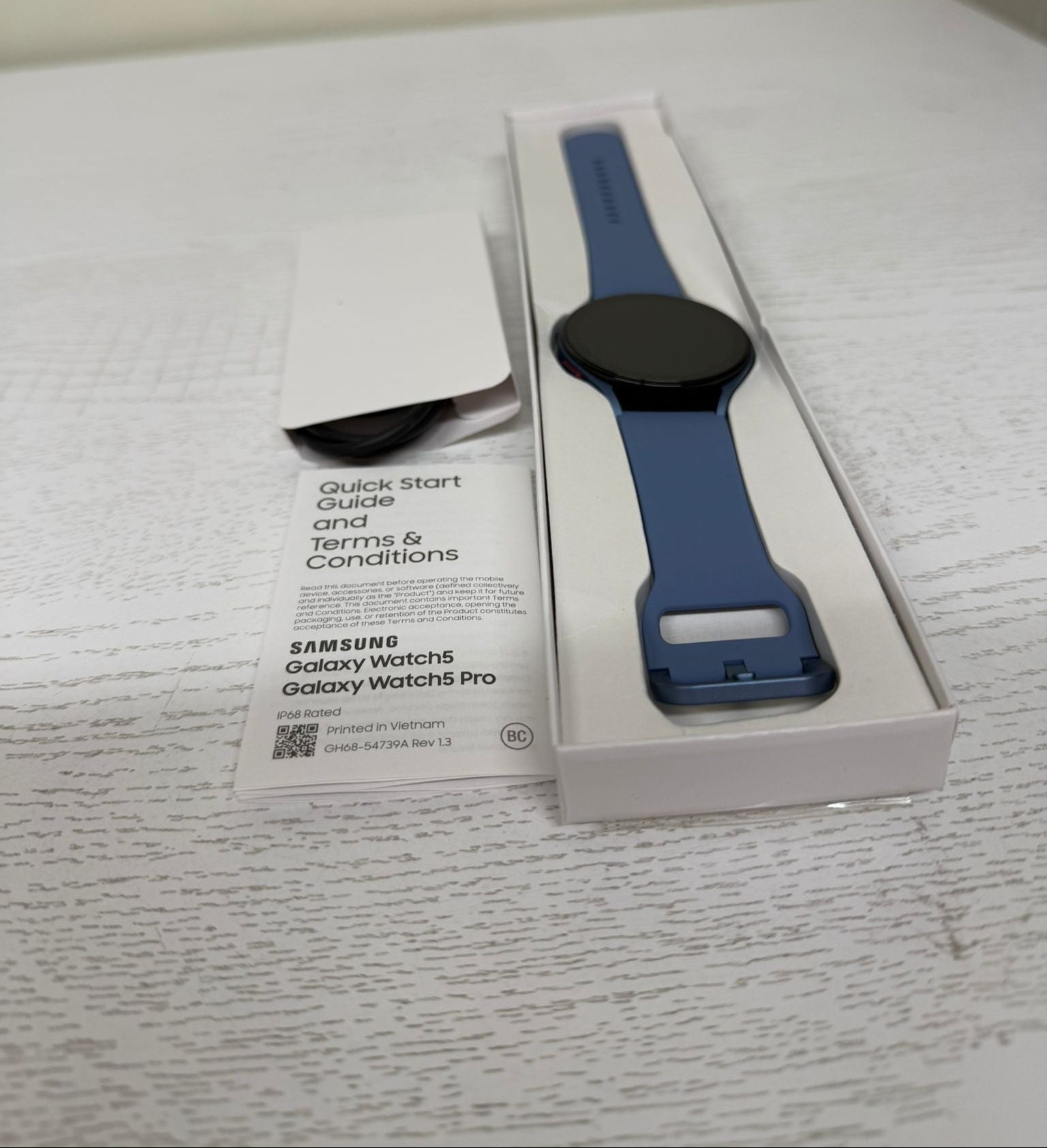 SAMSUNG Galaxy Watch 5 44mm Bluetooth Smartwatch (Open Box)