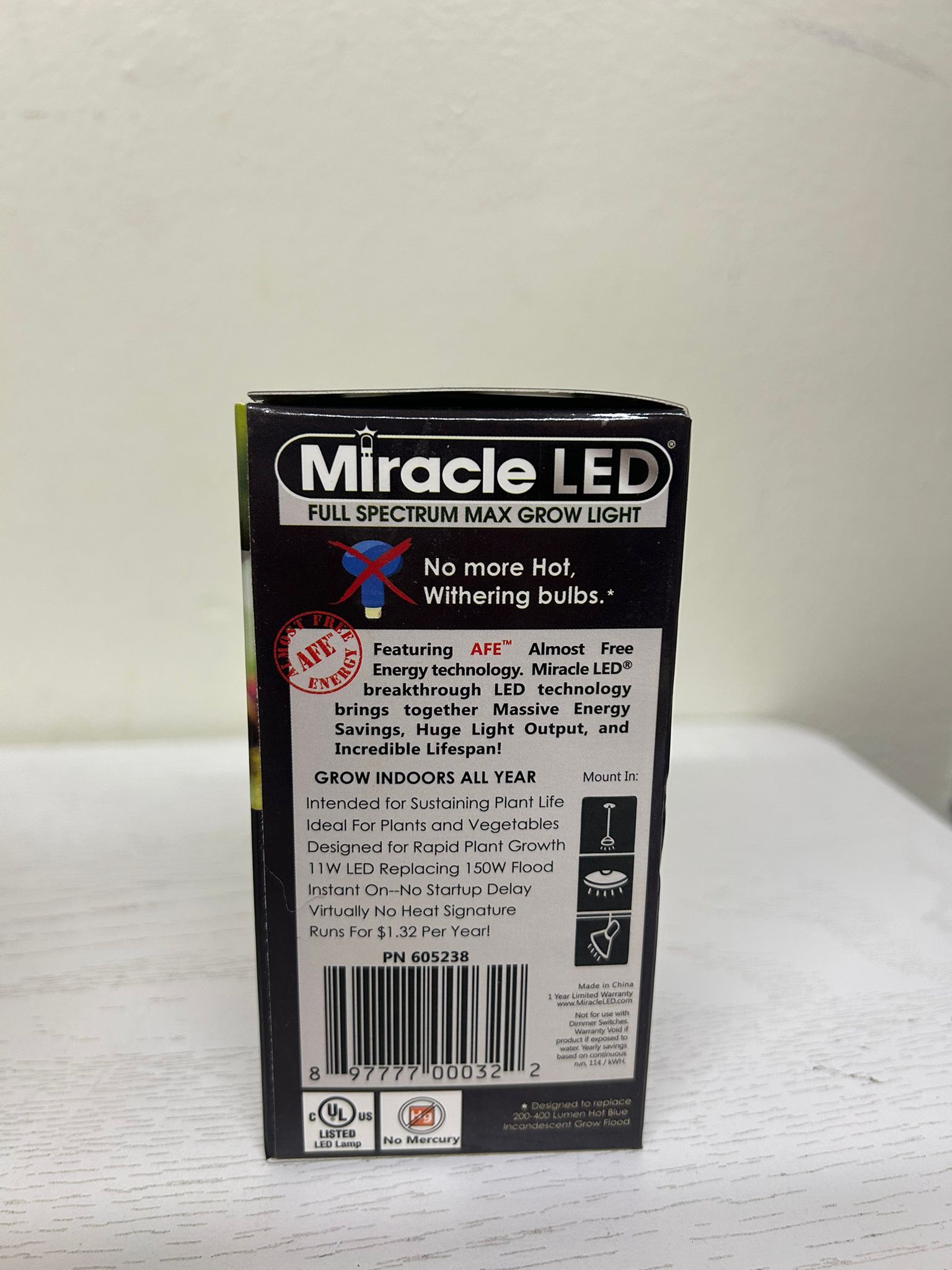 Miracle LED Full Spectrum 150W SmokePhonics Grow Light (Brand New)