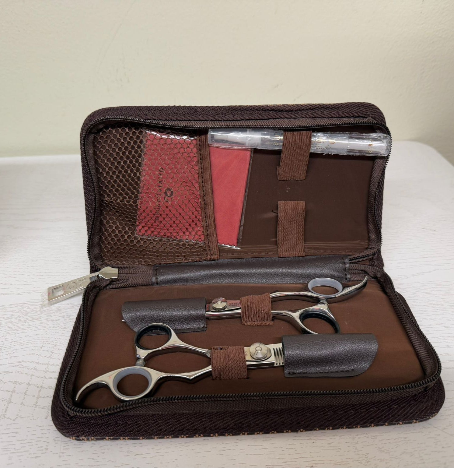 Olivia Garden SilkCut Professional Shear & Thinner Case (Open Box)