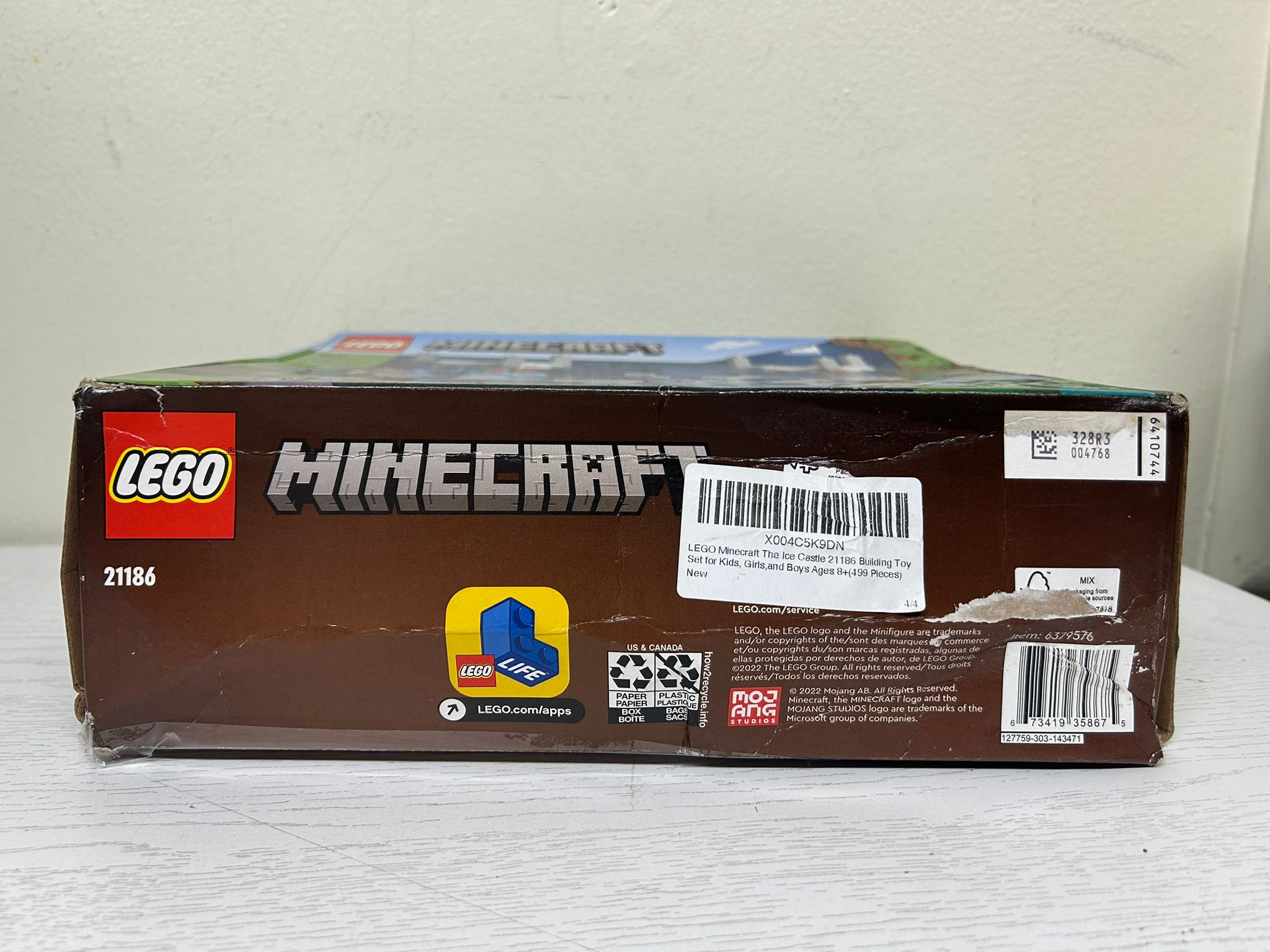 LEGO® Minecraft The Ice Castle (21186) (Brand New)