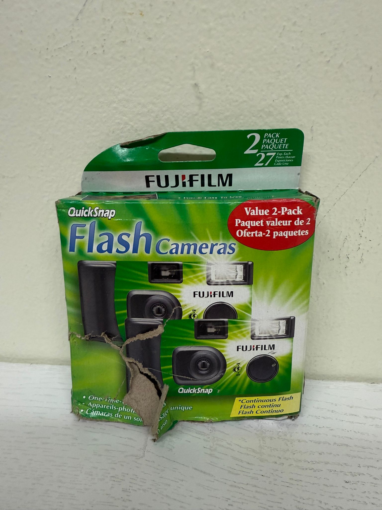 Fujifilm QuickSnap Flash 400 One-Time-Use Camera (Brand New)