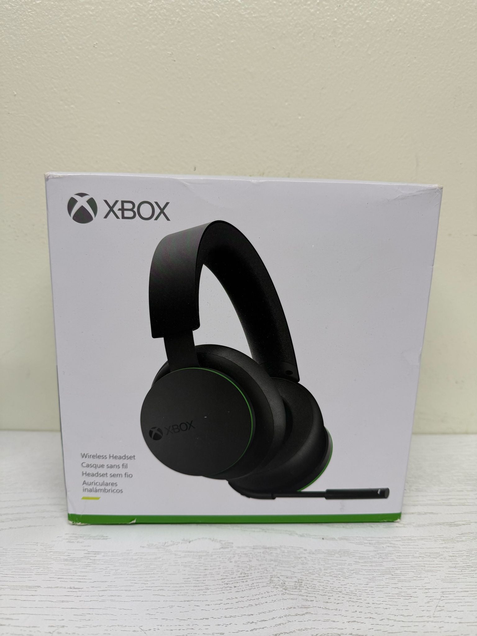 Xbox 2024 Wireless Gaming Headset (Lightly Used)