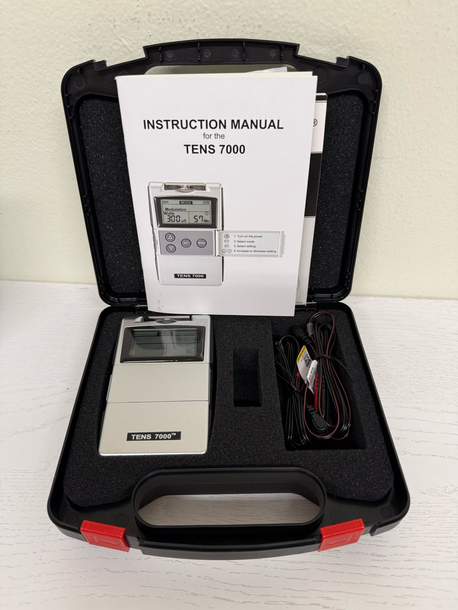 TENS 7000 Digital TENS Unit with Accessories (Brand New)