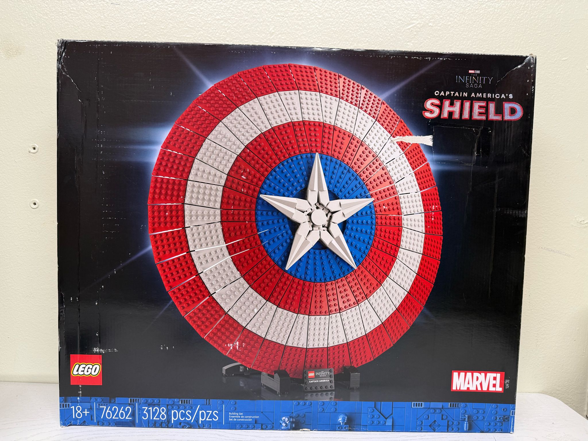 LEGO Marvel Captain America's Shield Building Model Kit (76262) (Brand New)