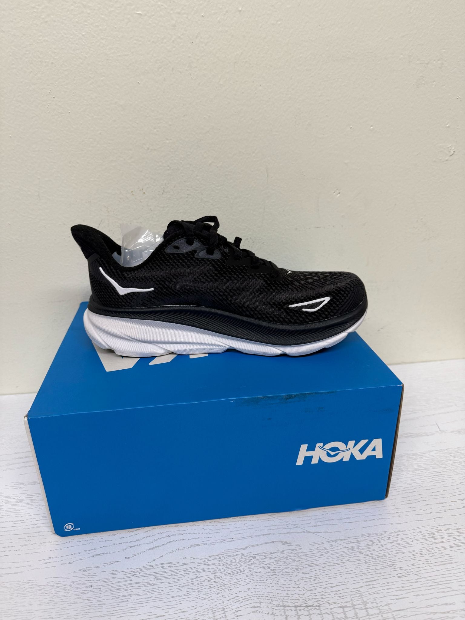 HOKA Clifton 9 Women's Road Running Shoes (Brand New)