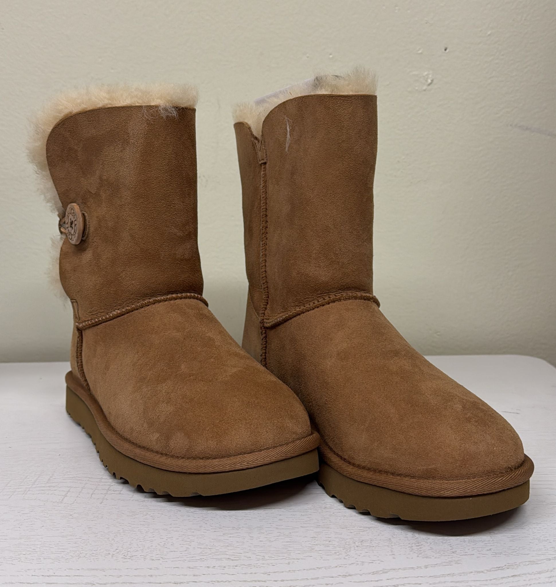 UGG Women's Bailey Button II Boot - Brown (Brand New)