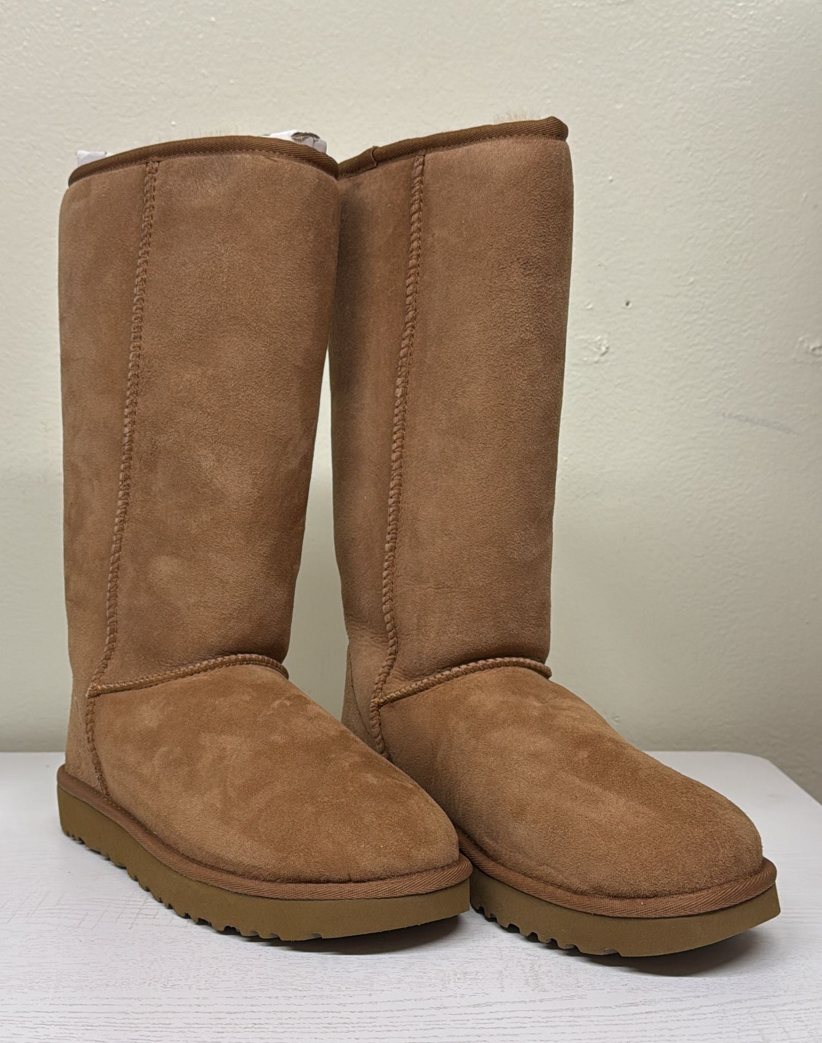 UGG® Women's Classic II Tall Boots - Chestnut (Brand New)