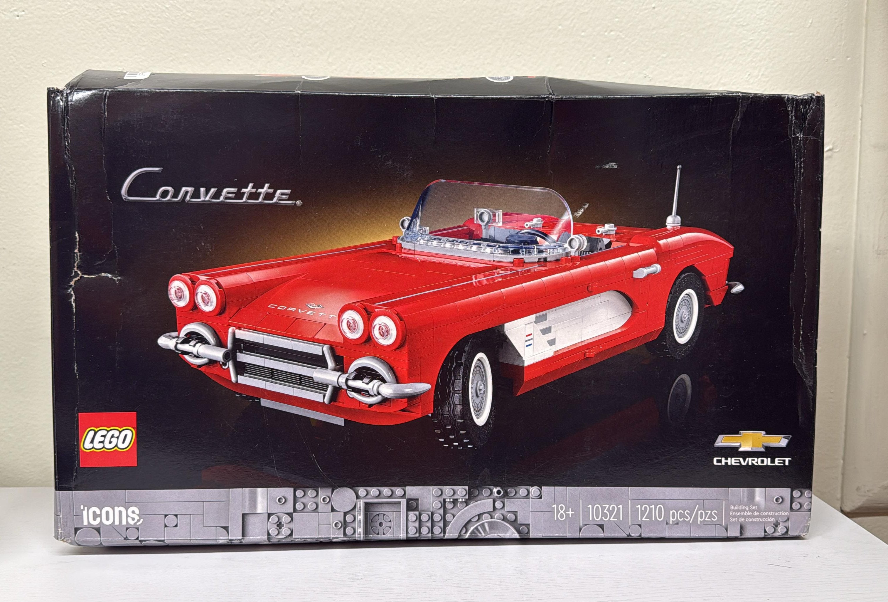 LEGO Icons Corvette Classic Car Model Building Kit 10321 (Brand New)