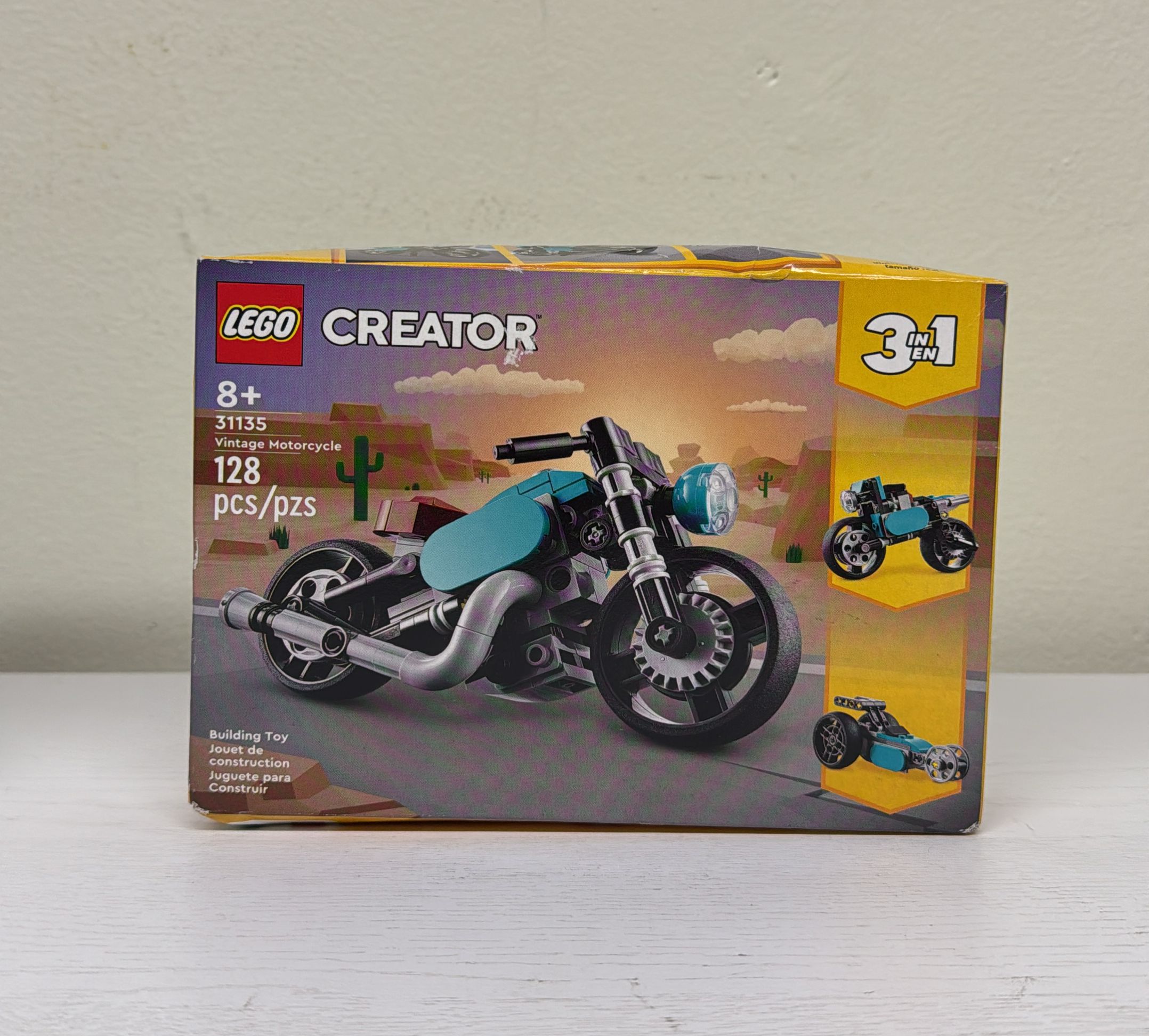 LEGO Creator 3-in-1 Vintage Motorcycle Building Toy (31135) (Brand New)