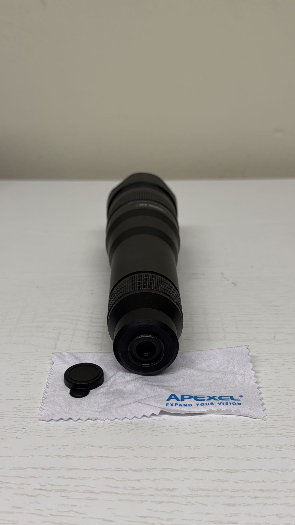 Apexel High Power 36X HD Telephoto Lens with Phone Tripod (Lightly Used)