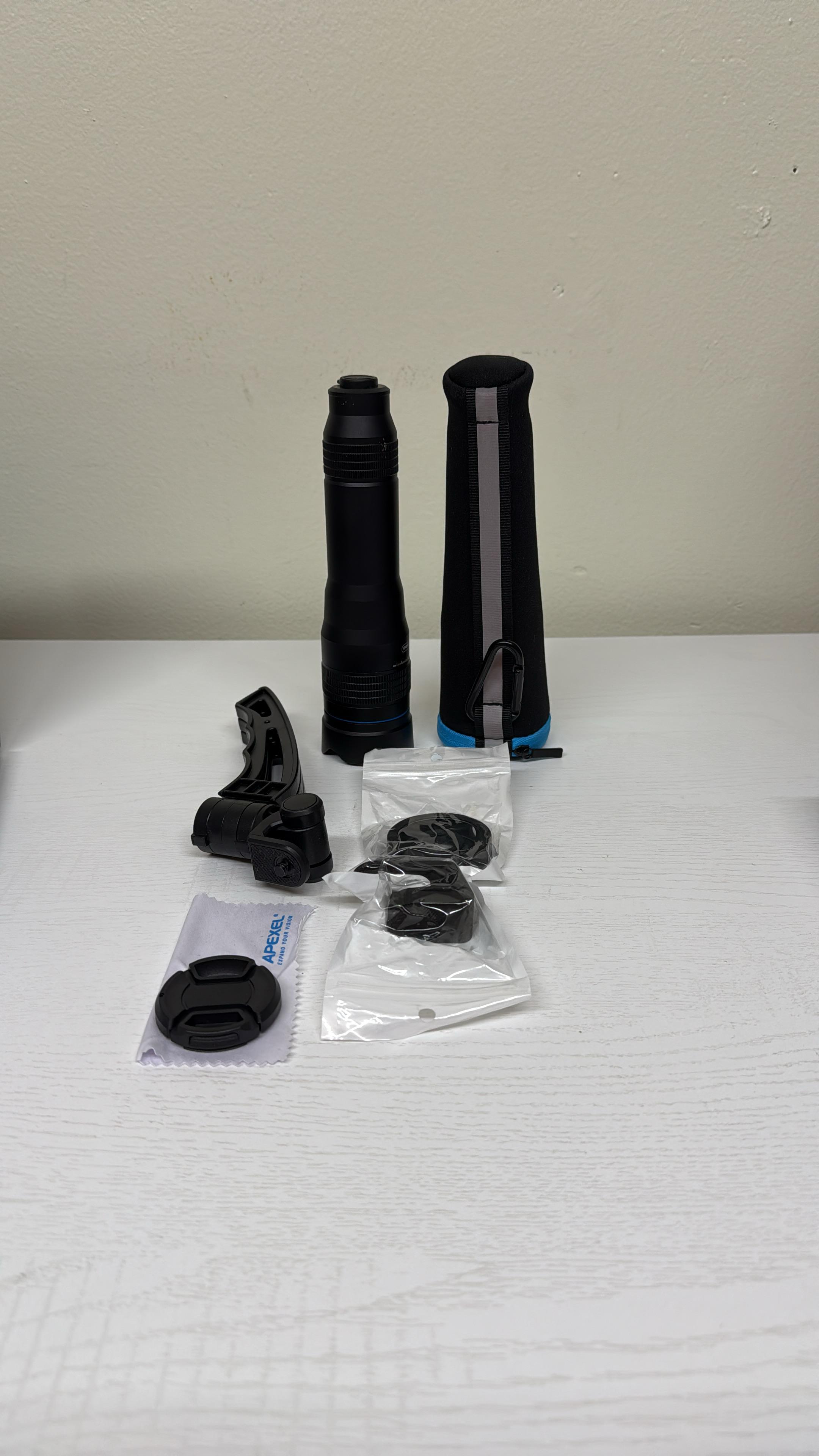 Apexel High Power 36X HD Telephoto Lens with Phone Tripod (Lightly Used)