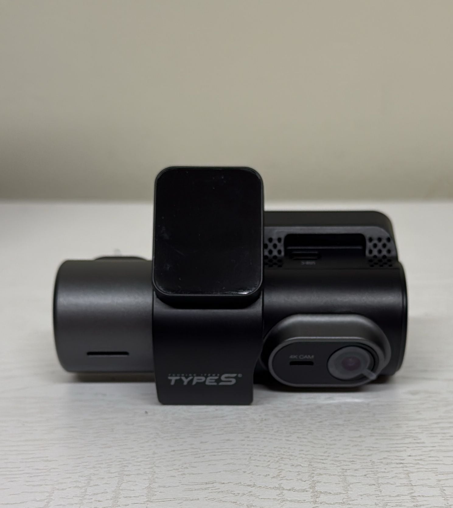 Type S T401 4K Dual View Dash Cam: AI-Powered Safety and Surveillance (Light used)